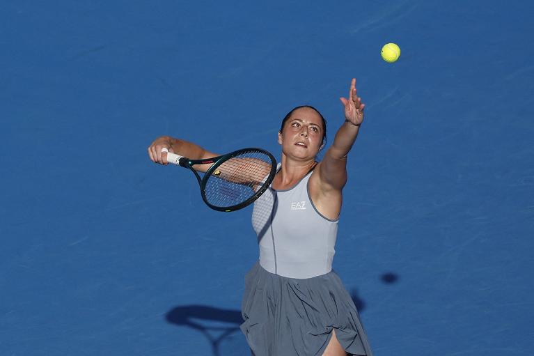 Elisabetta Cocciaretto al servizio (foto Getty Images)