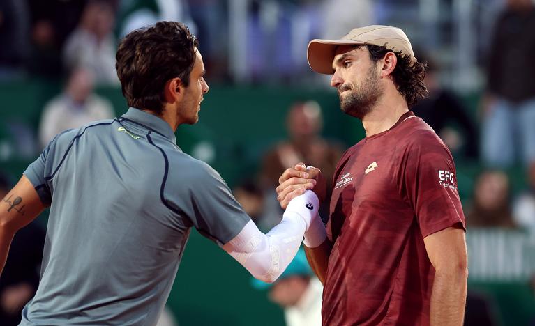 Il saluto tra Valentin Vacherot e Lorenzo Musetti (Getty Images)