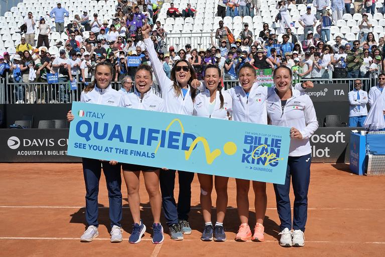 L'Italia festeggia la qualificazione alle Finals di Billie Jean King Cup (Foto FITP)