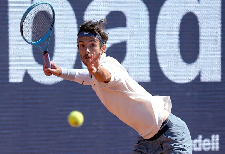 Musetti colpisce un dritto (Getty Images)