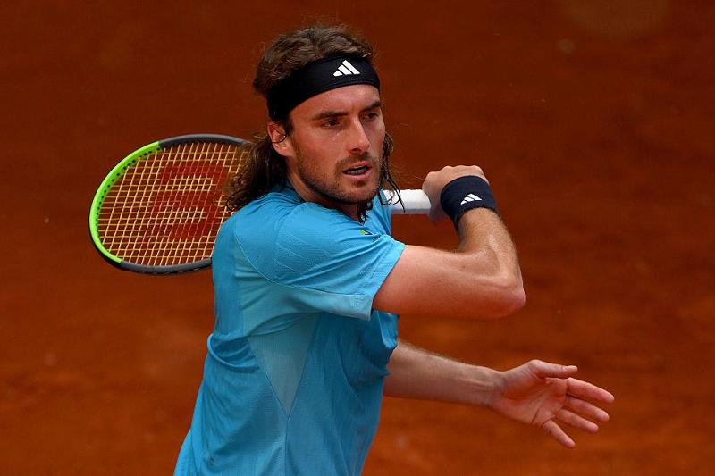 Le terribili parole di Tsitsipas e la vicenda Agassi: com’è difficile essere papà di un tennista!