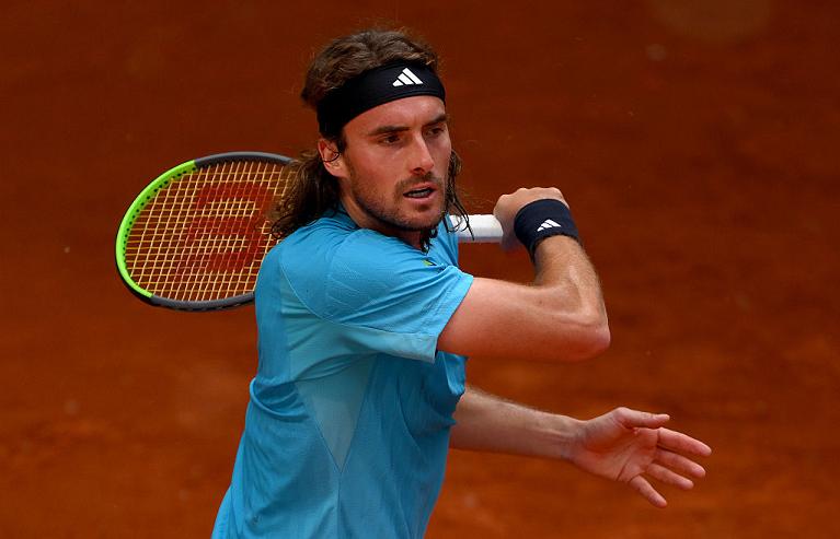Stefanos Tsitsipas in azione a Madrid (Getty Images)