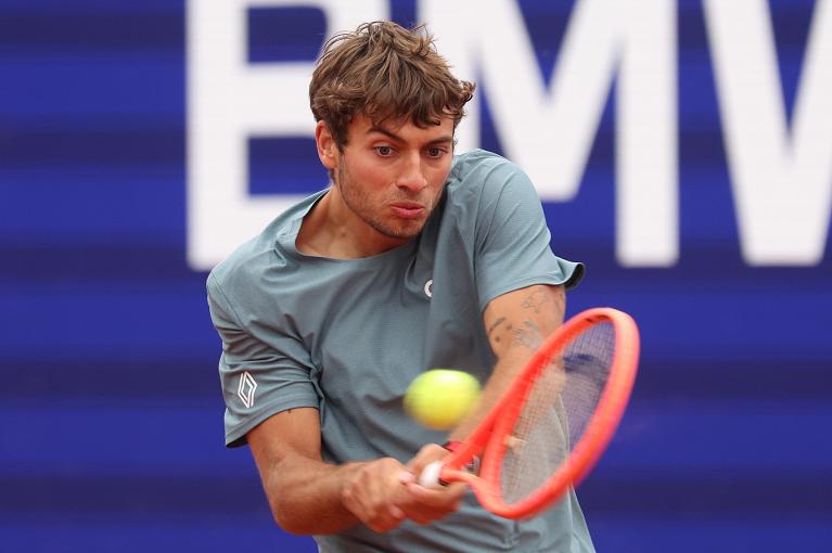 Flavio Cobolli in azione (foto Getty Images)