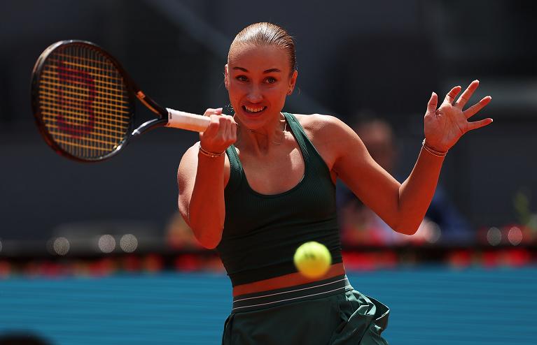 Anastasia Potapova colpisce di diritto (foto Getty Images)