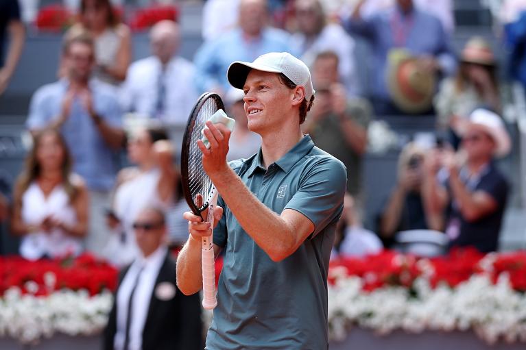 Sinner saluta il pubblico (Getty Images)