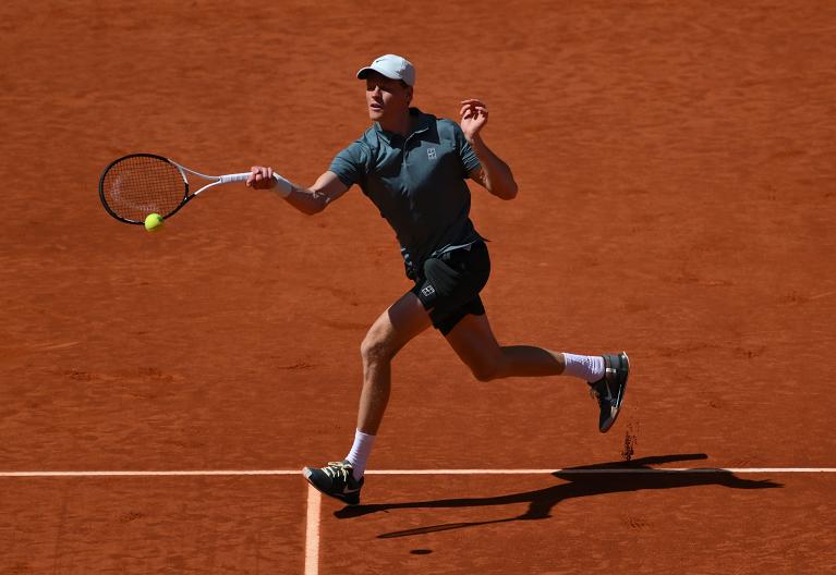 Sinner esegue un dritto (Getty Images)