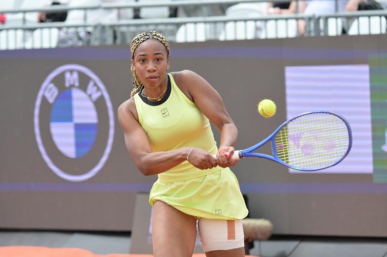 Tyra Grant colpisce di rovescio (foto FITP)