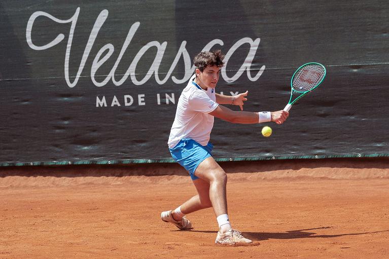 Raffaele Ciurnelli, 18 anni da Arezzo, ha debuttato con un successo sui campi del Tennis Club Milano (foto Luigi Leonardi)