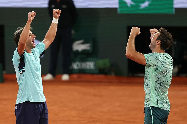 Esultano Marcel Granollers e Horacio Zeballos (getty)