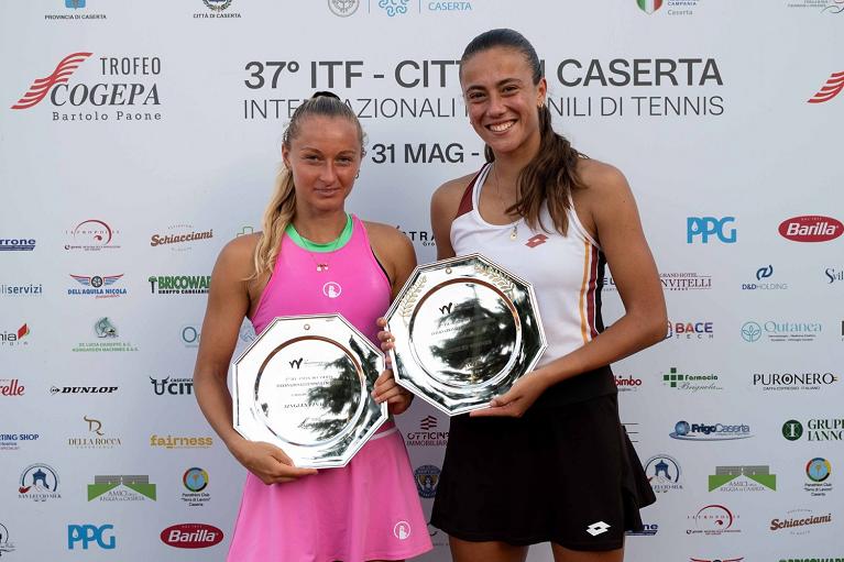 ITF Caserta 2026: la finalista Alessandra Mazzola e la vincitrice Federica Urgesi (foto Buco)