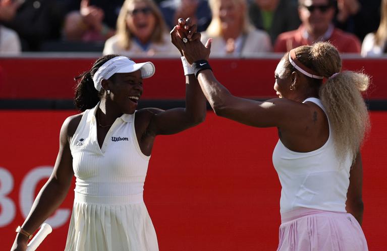 Serena Williams e Victoria Mboko in doppio (Getty Images)