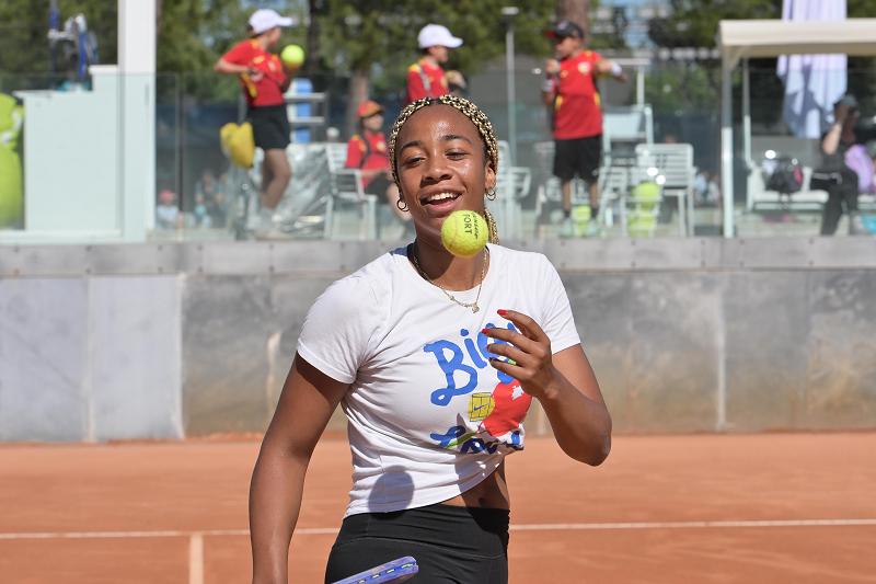 Tyra Grant vista da Gorietti: "Forza in dinamica, sempre col sorriso"
