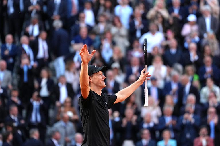 Jannik Sinner esulta, è il campione degli IBI26 (foto FITP)