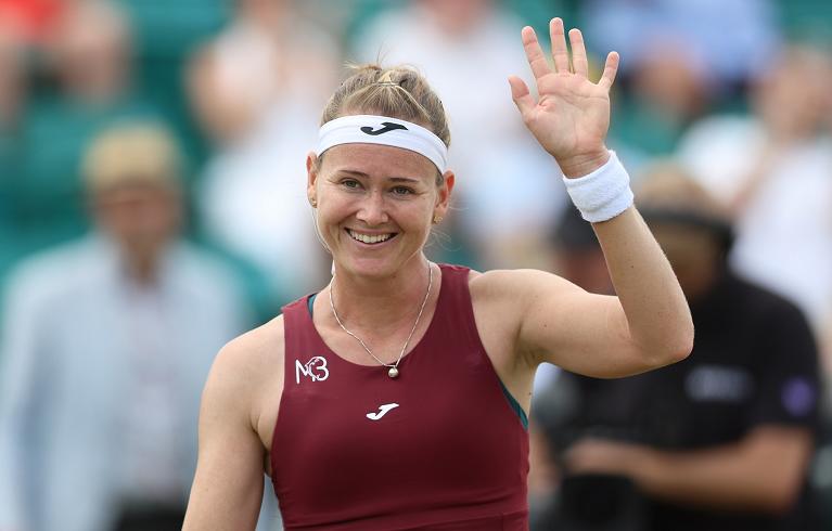 Marie Bouzkova saluta il pubblico (foto Getty Images)
