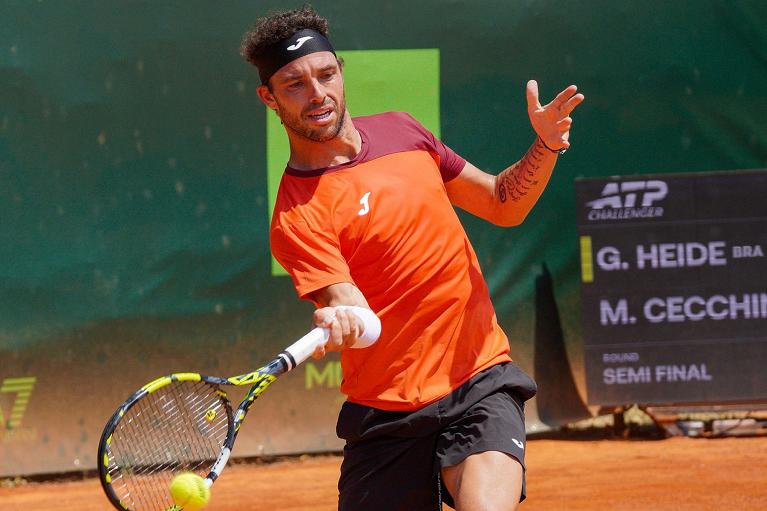 Marco Cecchinato colpisce di diritto (foto Peluso)