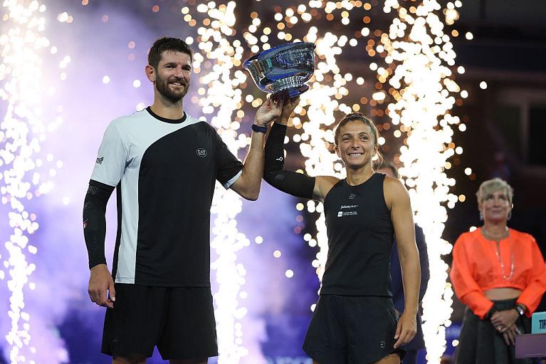 Andrea Vavassori e Sara Errani festeggiano il titolo allo US Open 2026 (Getty Images)
