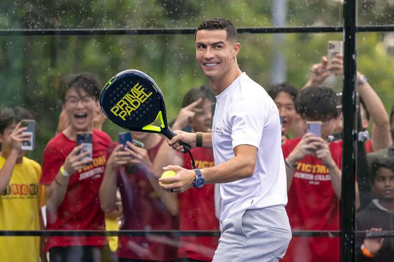20260820_cr7_ronaldo_padel__1_.jpg