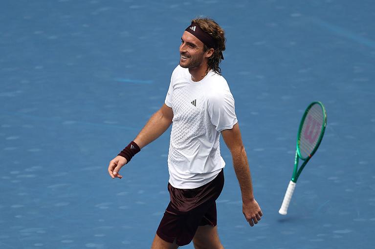 Tsitsipas show, rimonta e batte Fils: "Sono senza parole"