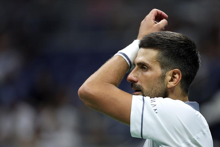 Tutta la frustrazione di Novak Djokovic (foto Getty Images)