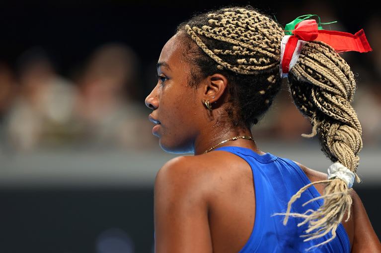 BJK Cup: il nastro tricolore tra i capelli di Tyra Grant (foto Getty Images)
