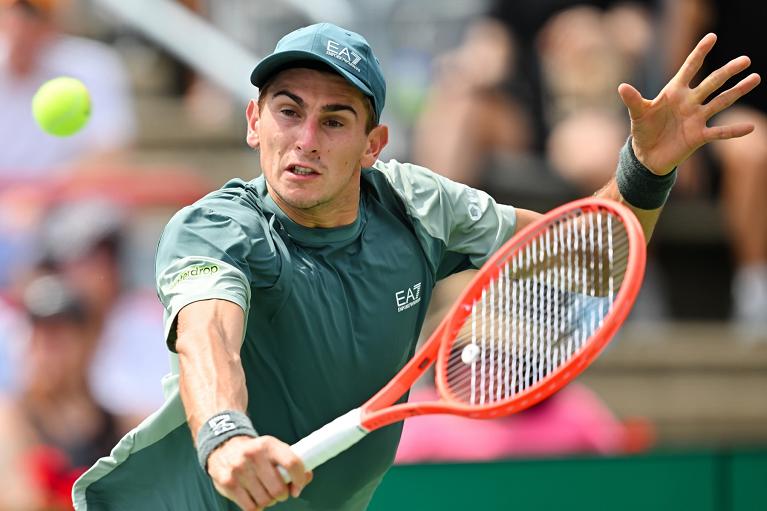 Matteo Arnaldi in azione (foto Getty Images)