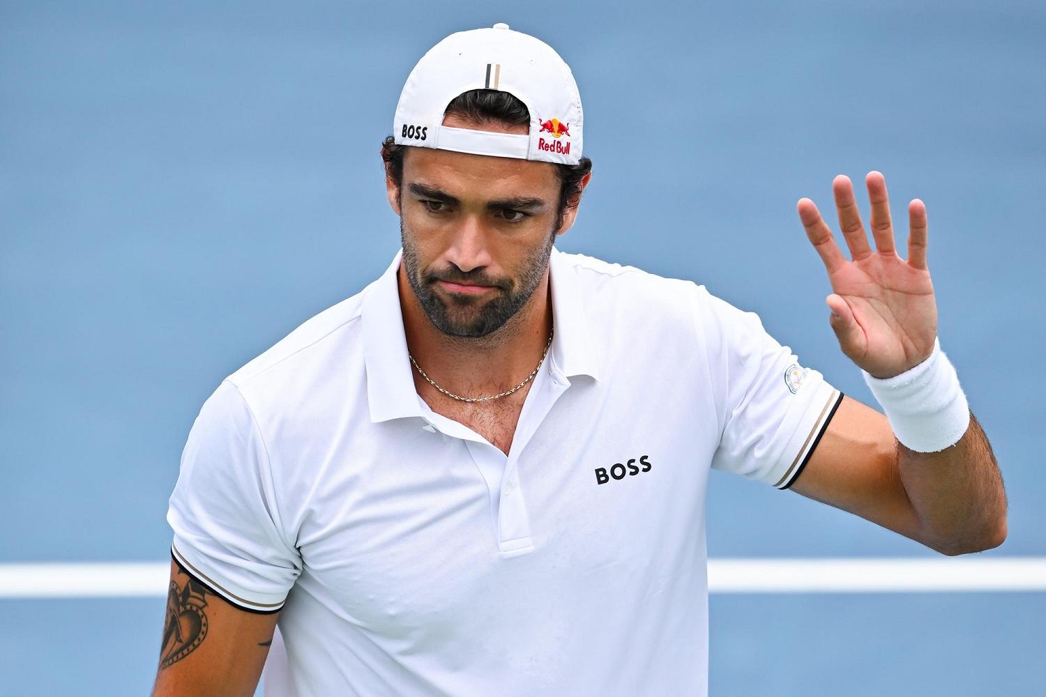 Tokyo: Arnaldi, un bel 1° set non basta contro Alcaraz. Spreca troppo Berrettini, vince Vallejo