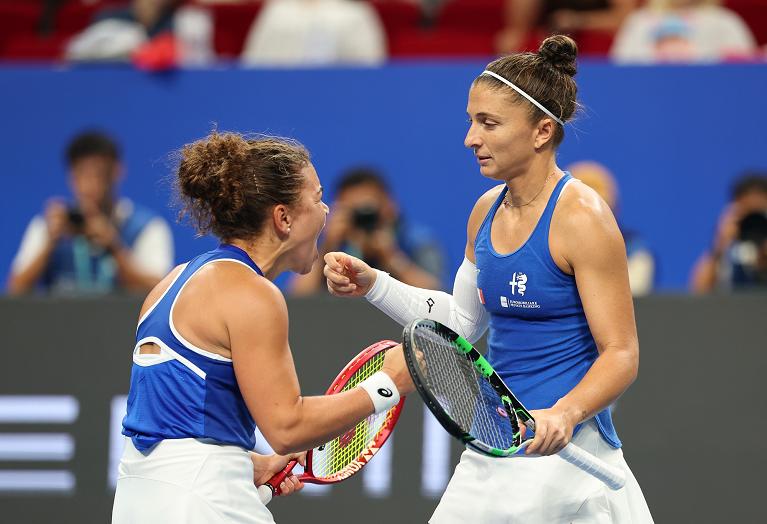 Un'esultanza di Sara Errani e Jasmine Paolini in Billie Jean King Cup (Getty Images)