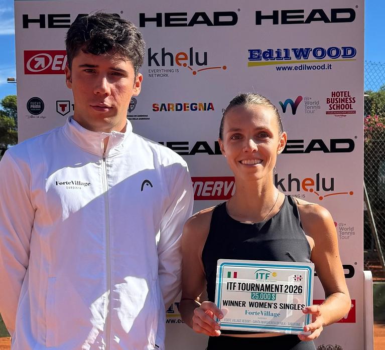 Premiazione per la vincitrice del singolare femminile Jessica Pieri (foto Burruni)