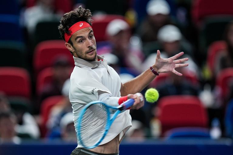 Musetti colpisce un dritto (Getty Images)