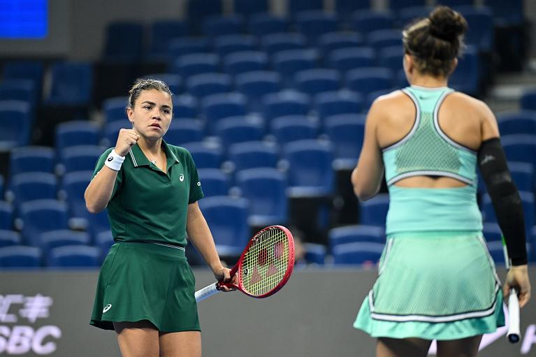 Jasmine Paolini e Sara Errani esultano (foto Getty Images)