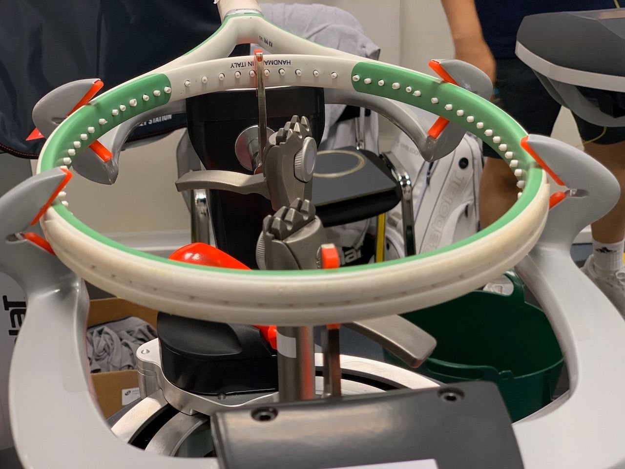 racchetta di Camila Giorgi a Wimbledon dettagli