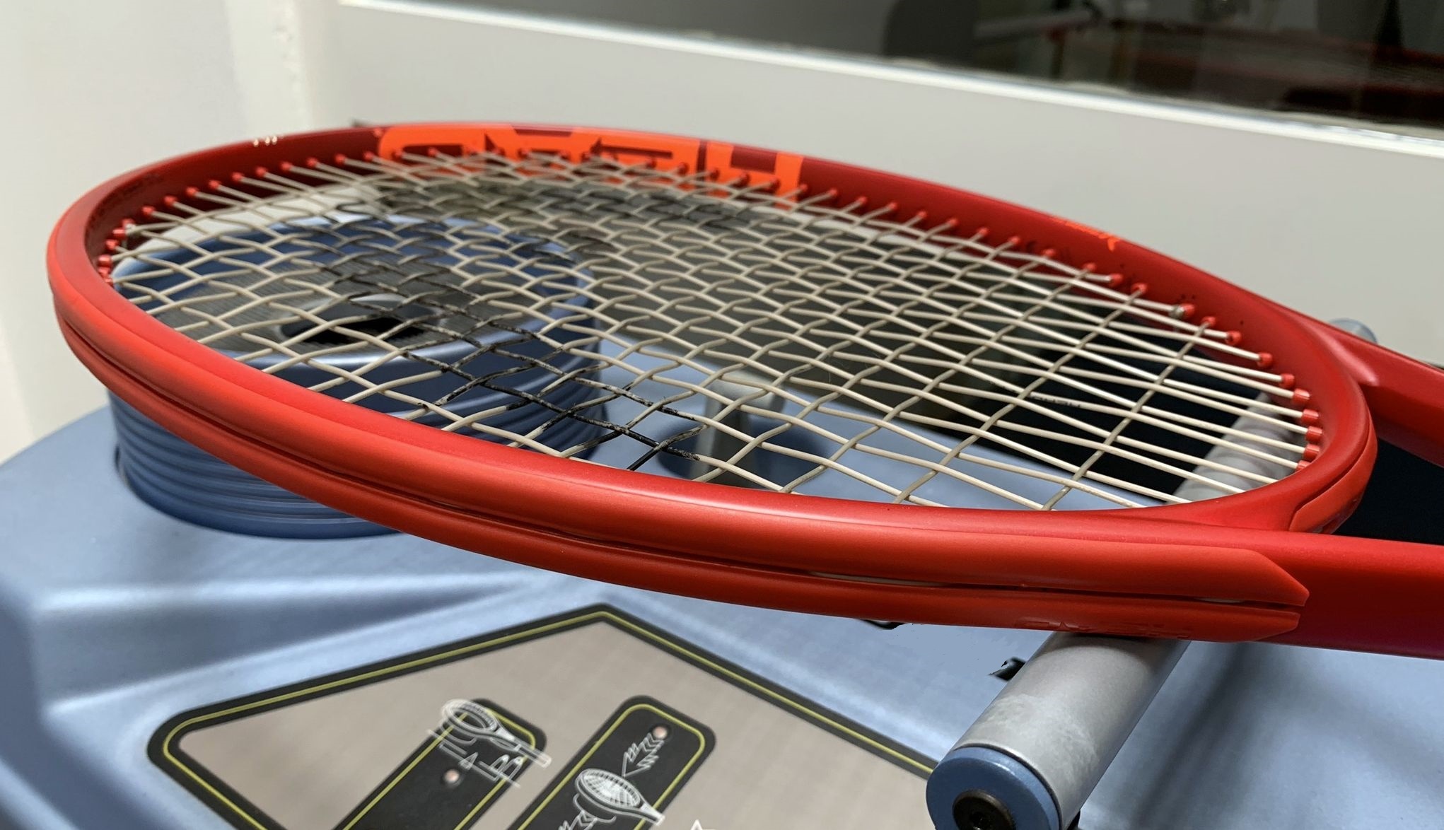 La nuova collezione prevede 5 modelli: Mid (93 pollici quadrati di piatto corde), Pro (95”), MP (98”), Tour (99”) e S (99”)