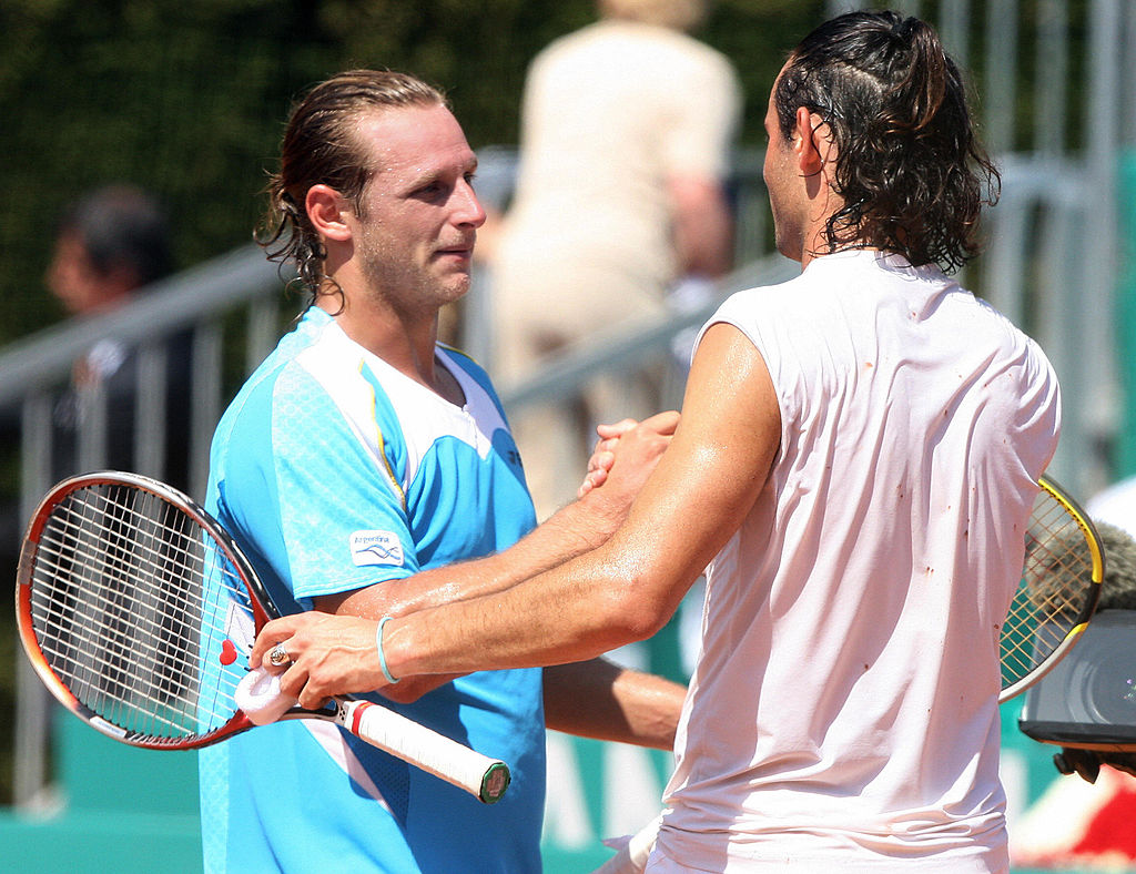David Nalbandian nel match giocato a Monte-Carlo contro l'indimenticato Federico Luzzi (di spalle)