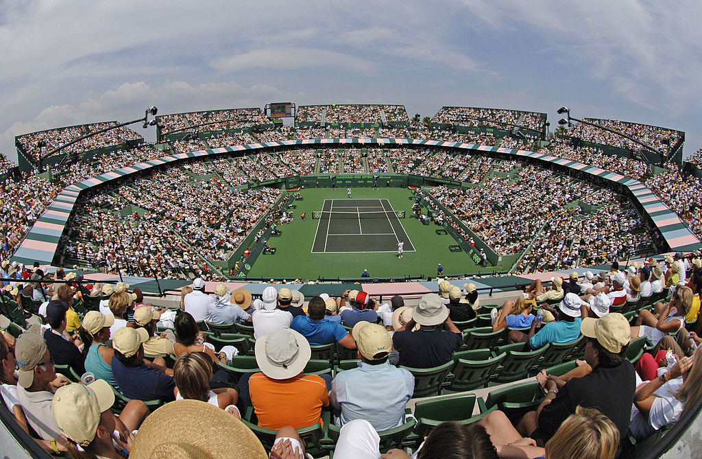 Il Miami Open del 2006, vinto da Federer in finale su Ljubicic, fu il primo evento ad adottare la tecnologia per la review delle chiamate arbitrali