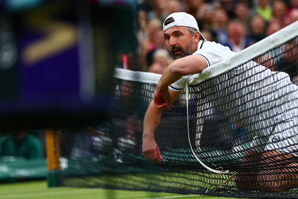 Meno felice Ivanisevic, lui che il suo unico titolo a Wimbledon l’ha vinto di lunedì, proprio a causa della pioggia dei giorni precedenti. Era il 2001.