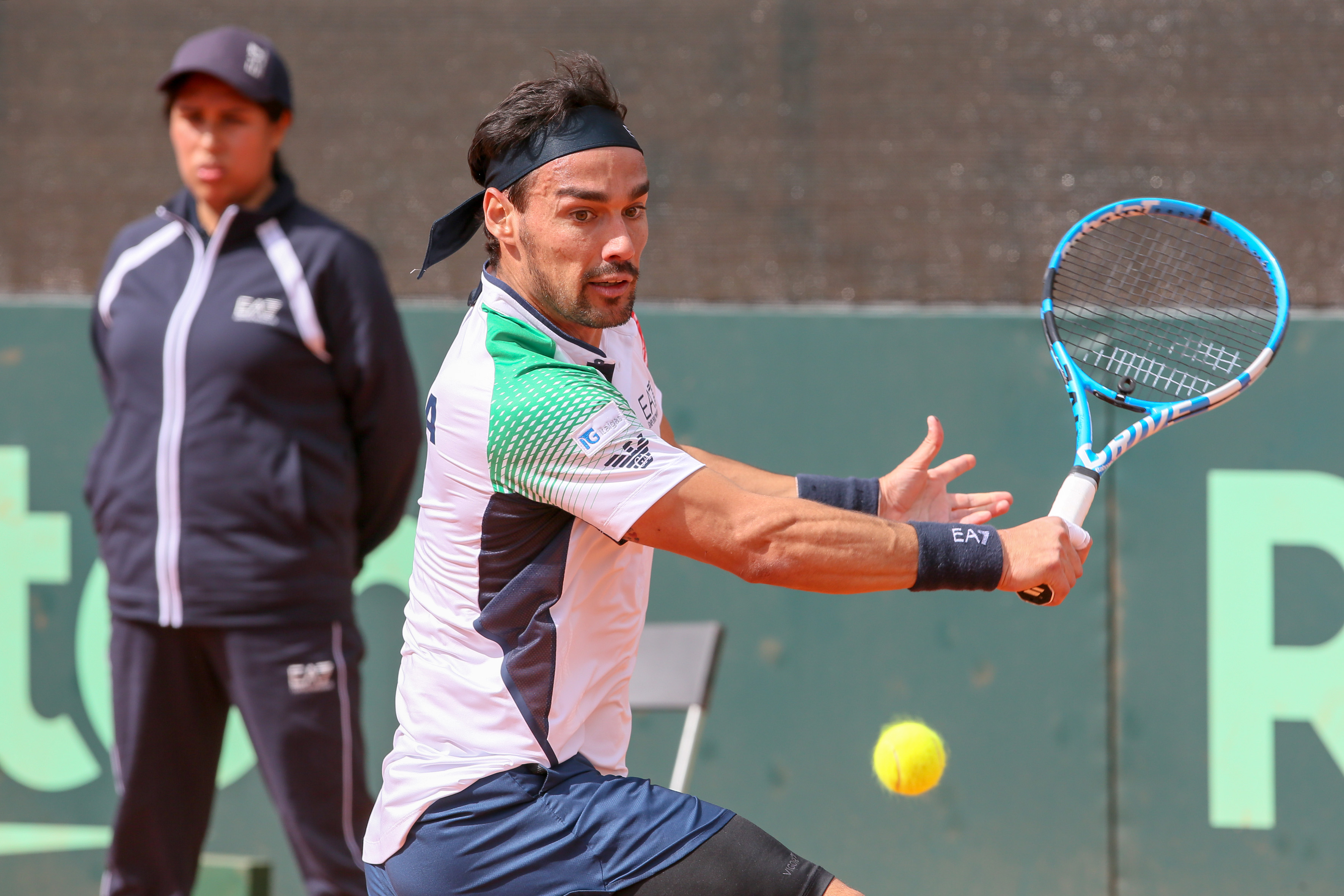 Il rovescio di Fabio Fognini (foto Sposito)