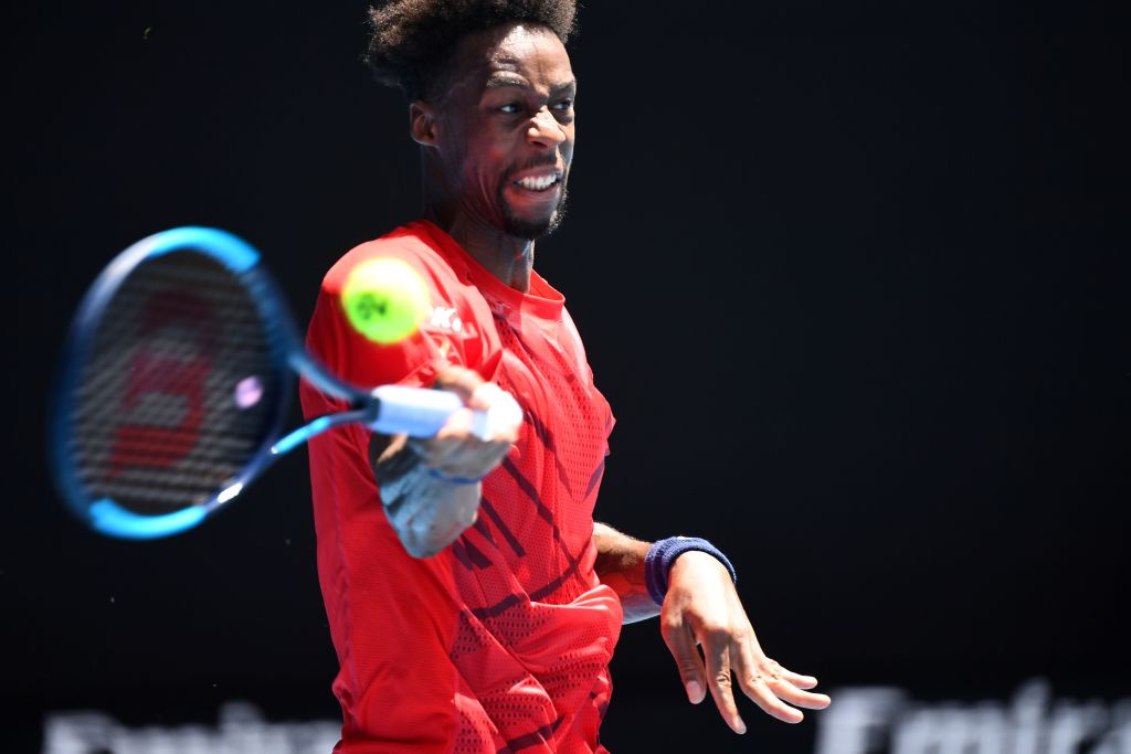 Monfils ha una capacità di conferire energia ai suoi gesti tecnici e una leggerezza nel footwork impressionanti