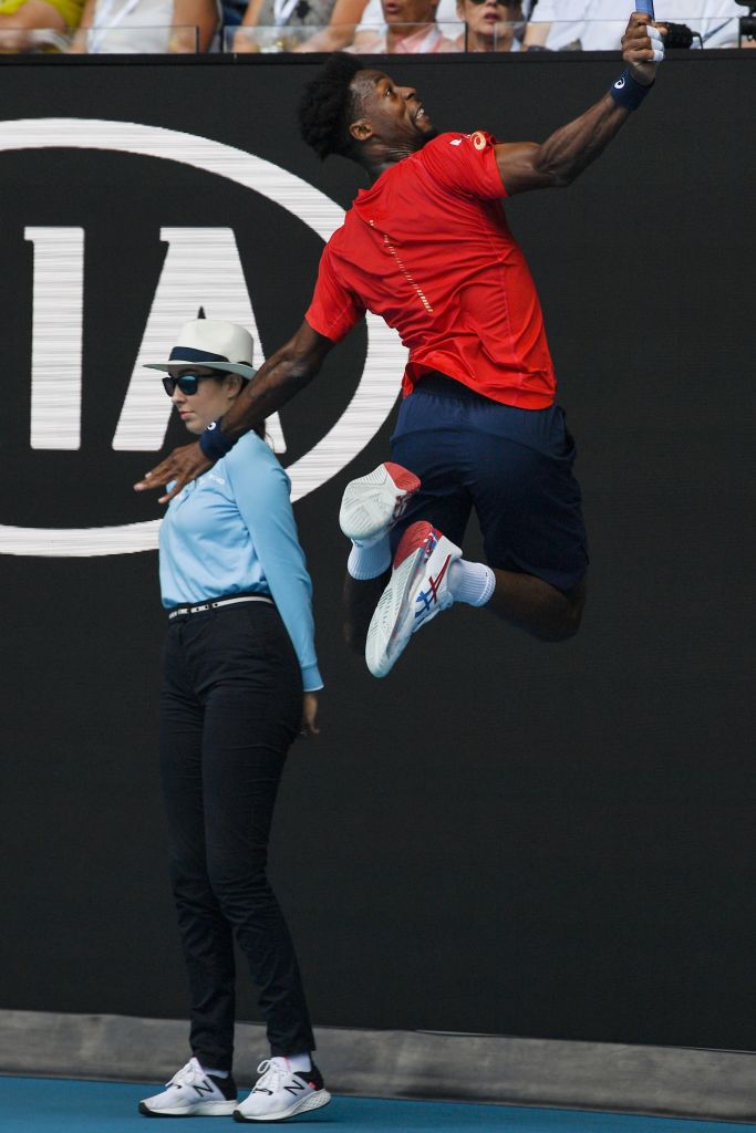 Le qualità atletiche danno a Gael Monfils la possibilità di difendersi benissimo e di vincere tanti punti anche giocando lontano dal campo.