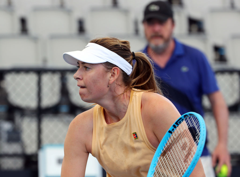 La russa ha fatto la preparazione pre-stagionale a Bordighera al Piatti Tennis Center e nella trasferta in Australia è stata accompagnata proprio dal coach comasco