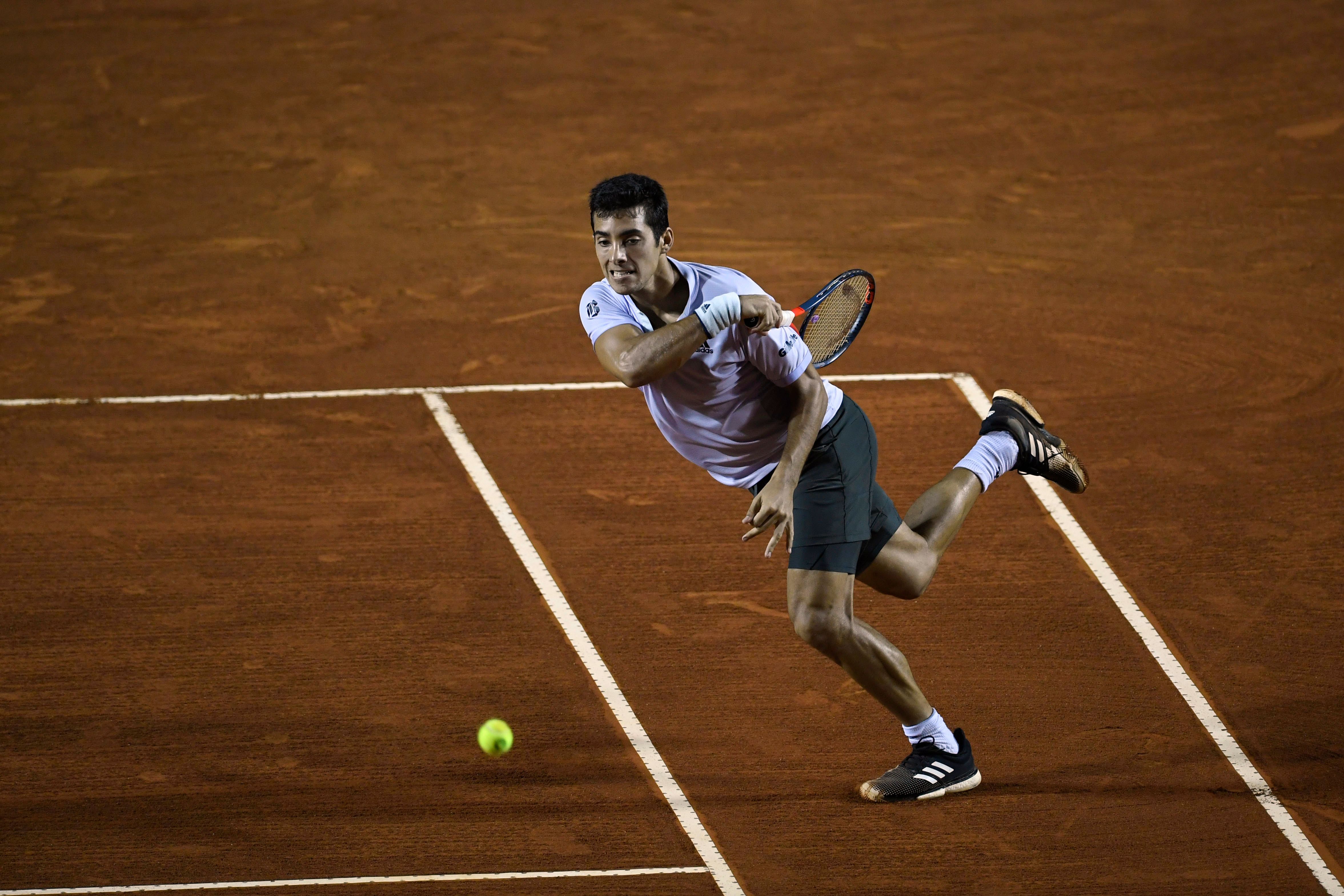 Garin può ancora migliorare sensibilmente nella transizione offensiva e nella scelta del colpo da seguire a rete, evitando magari di cercarla solo dopo aver provato a colpire la palla con grande potenza