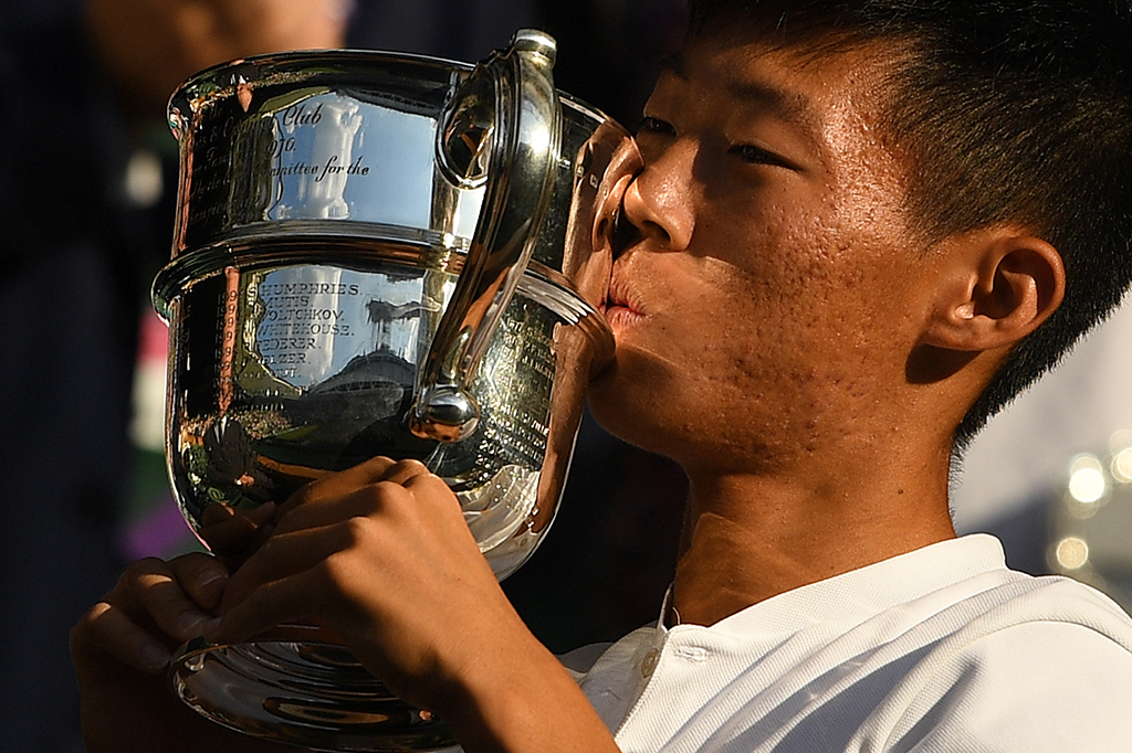 Il trofeo del singolare juniores maschile