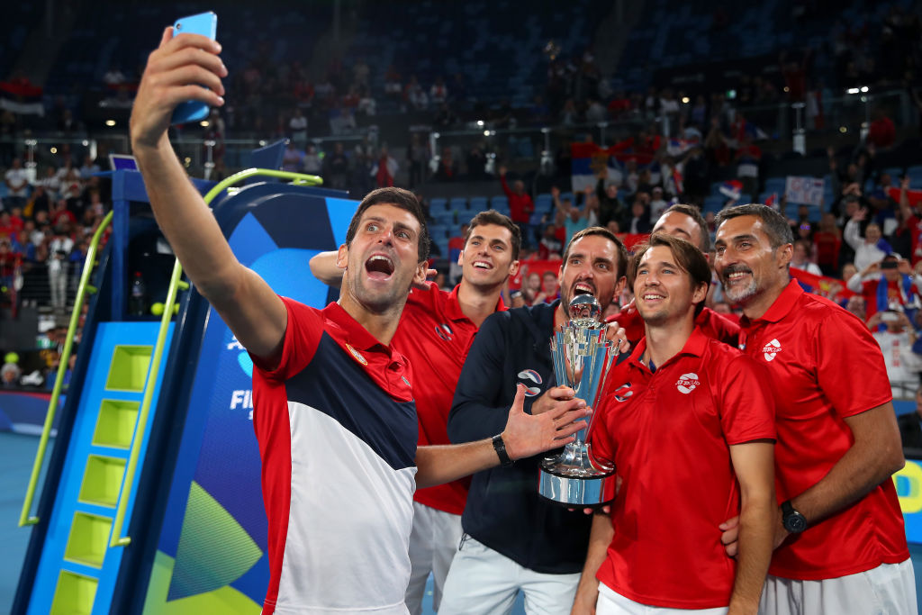 I festeggiamenti della Serbia dopo la vittoria nella prima edizione dell'Atp Cup, in Australia