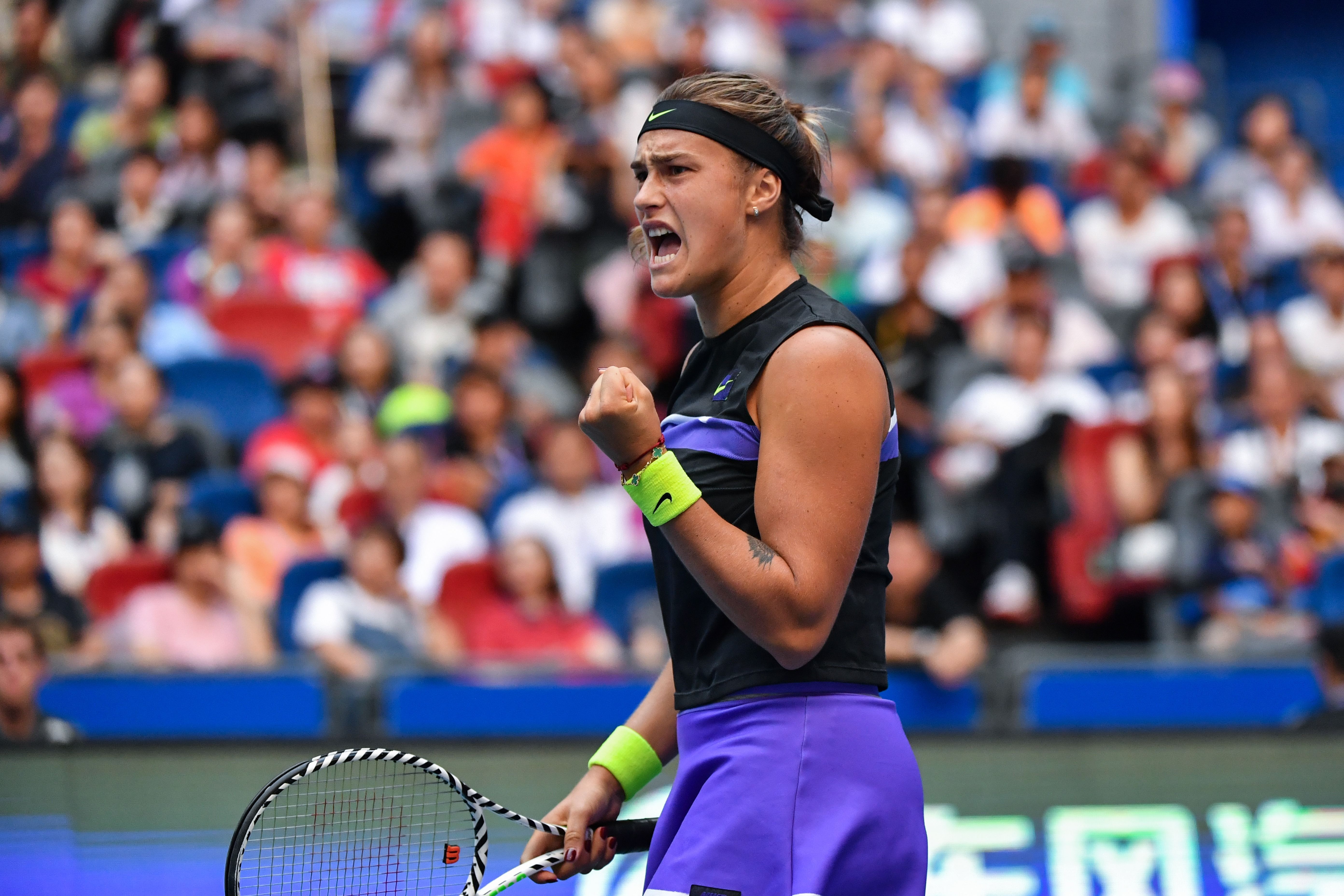 Grazie a un fisico imponente e un servizio fra i migliori del Tour, Aryna Sabalenka va spessissimo alla ricerca della soluzione vincente