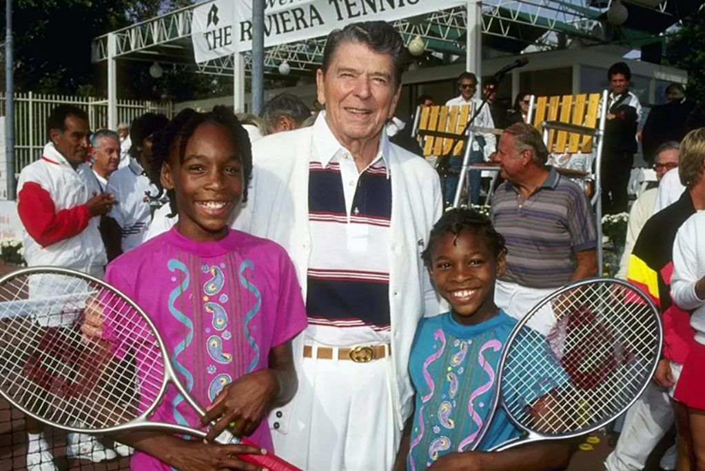Ronald Reagan con Serena e Venus Williams