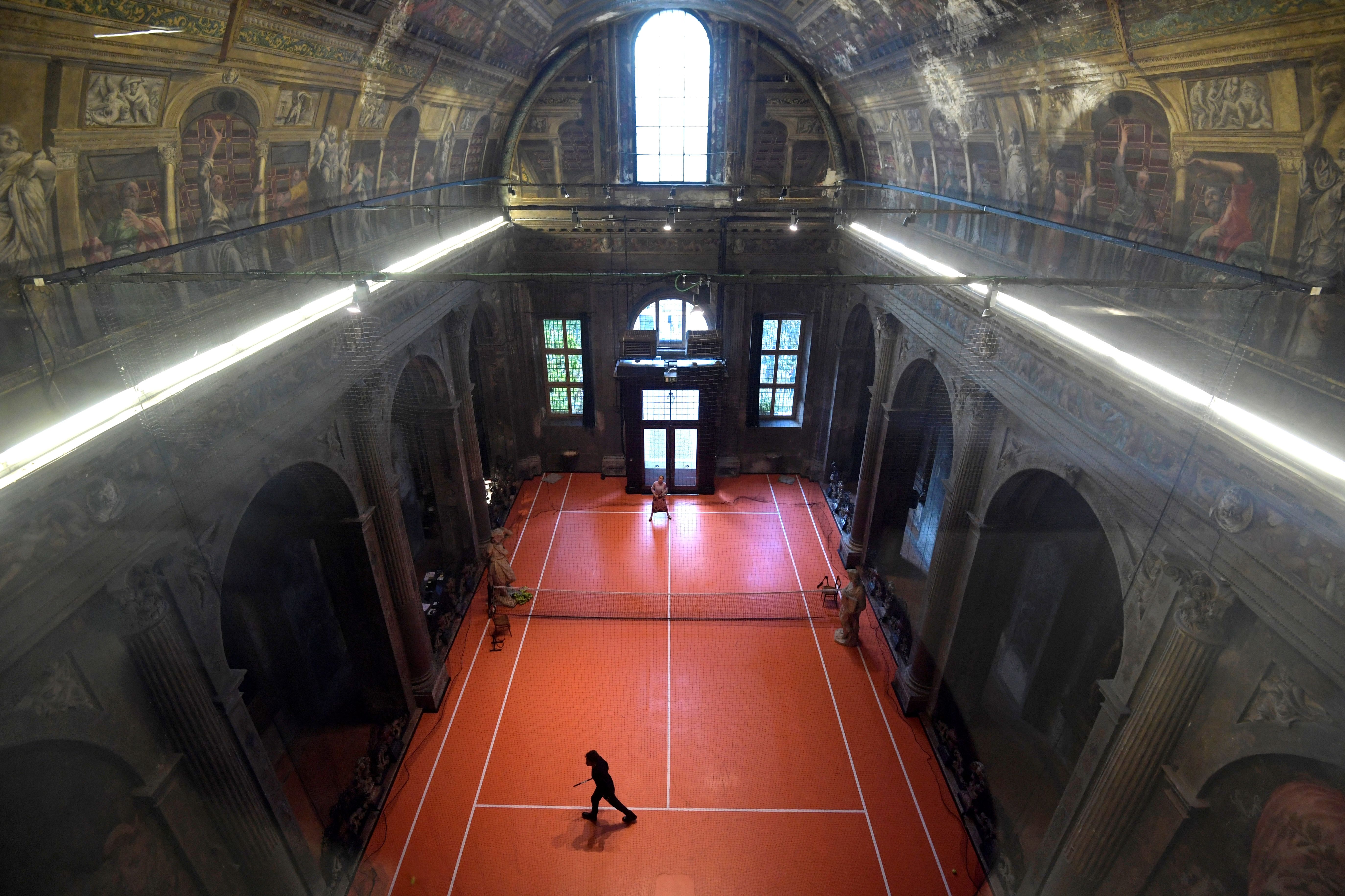 tennis in chiesa