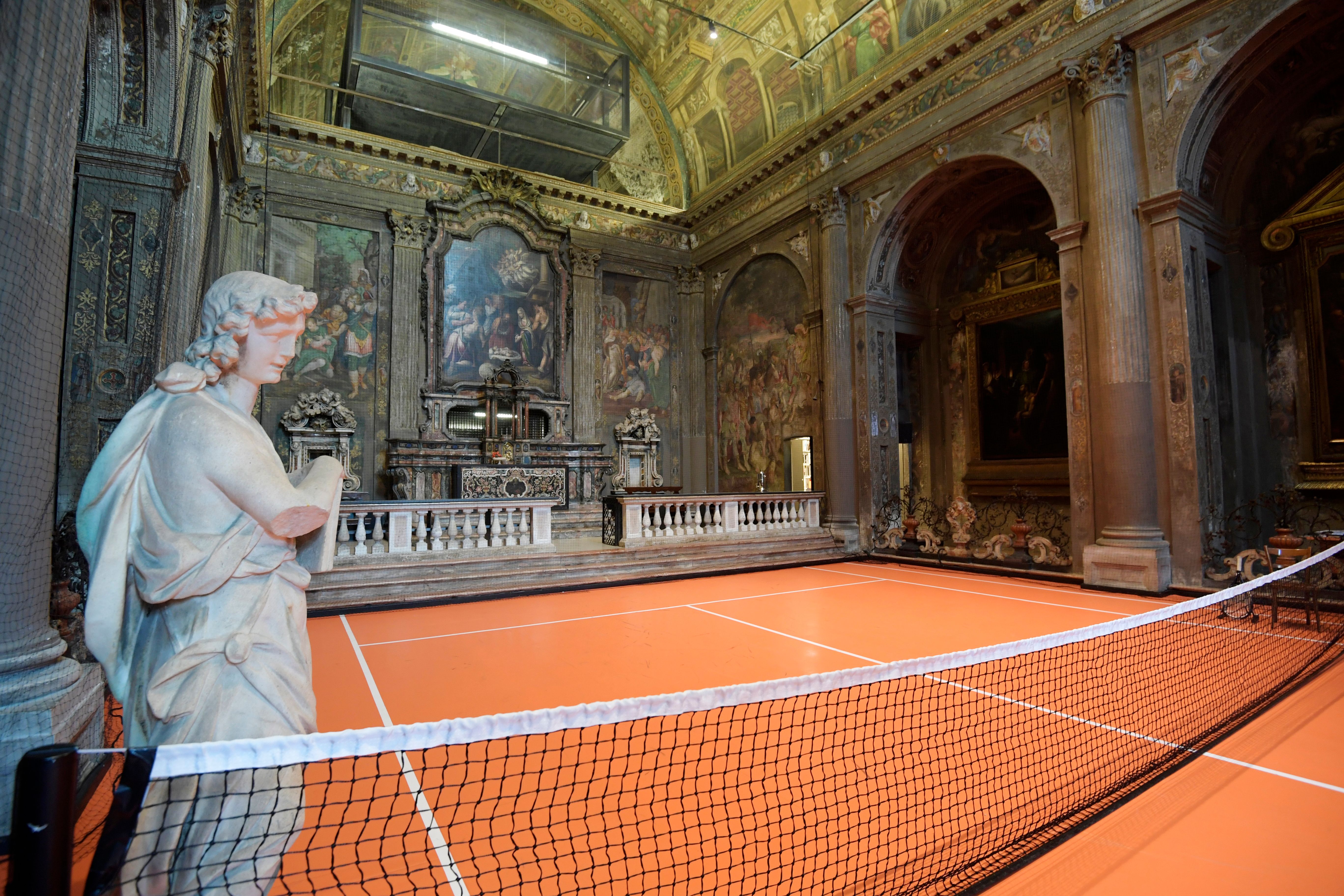 tennis in chiesa