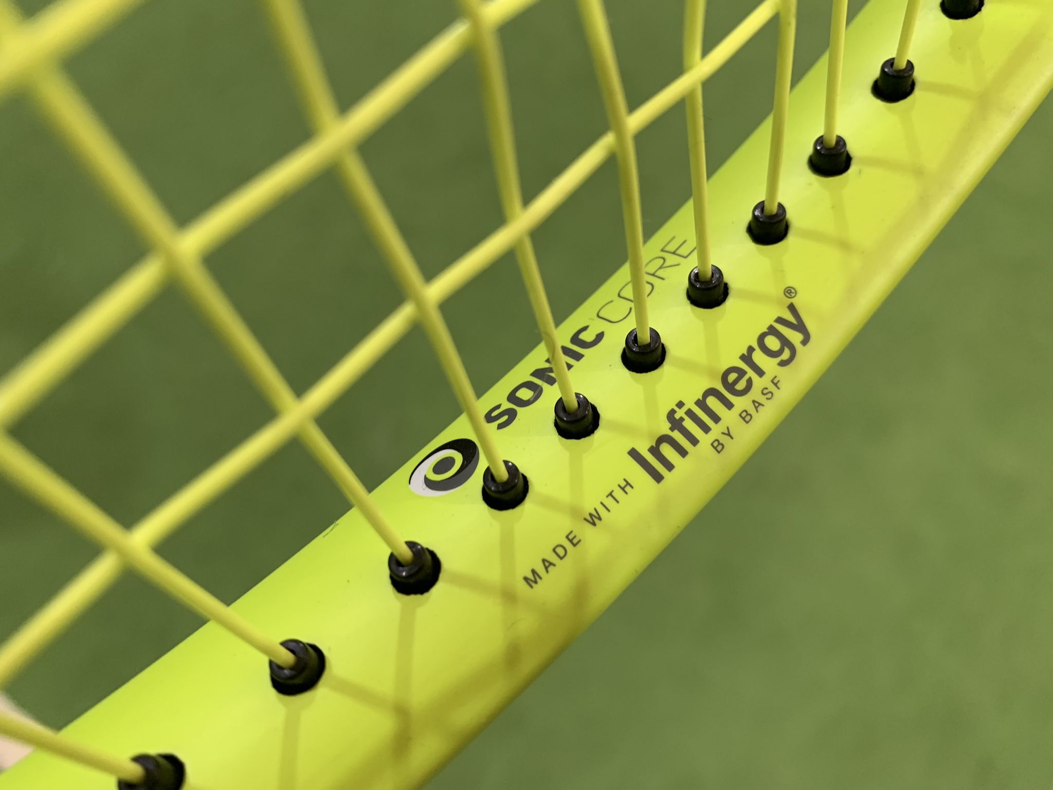 La racchette ha la struttura denominata Sonic Core che garantisce maggiore spinta e comfort