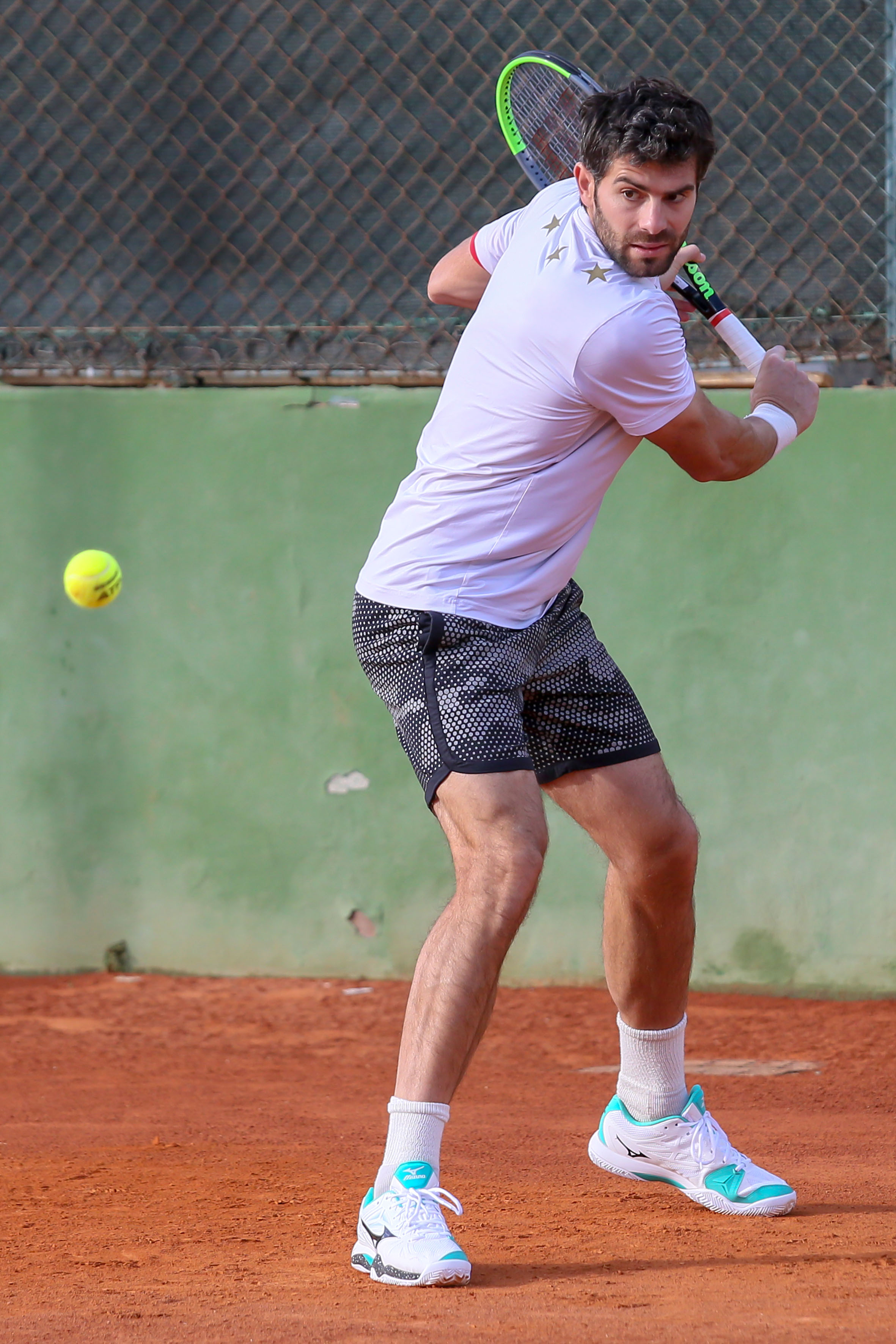 Simone Bolelli in allenamento a Cagliari (foto Sposito)