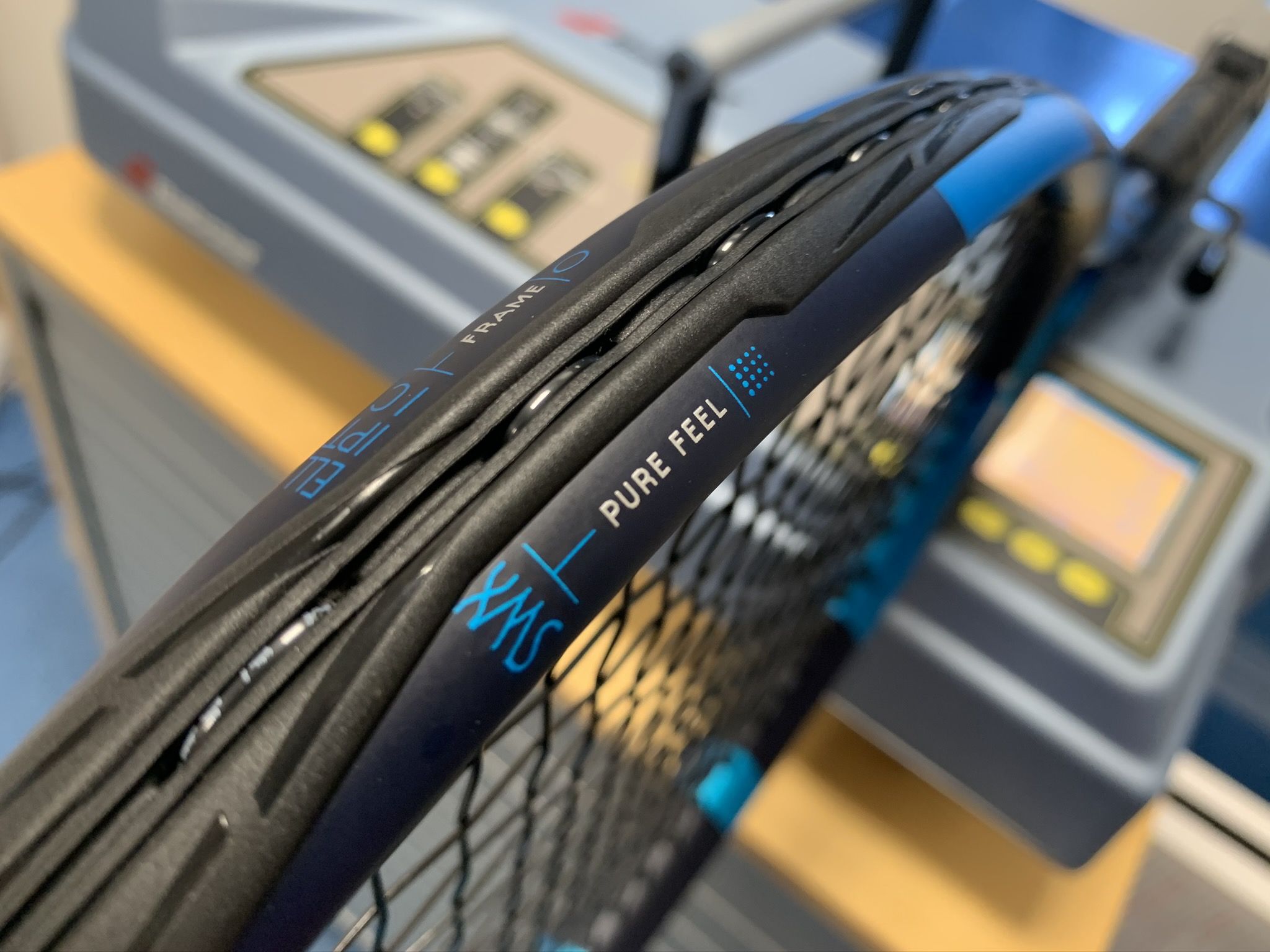 Un particolare dei passacorde sul profilo esterno