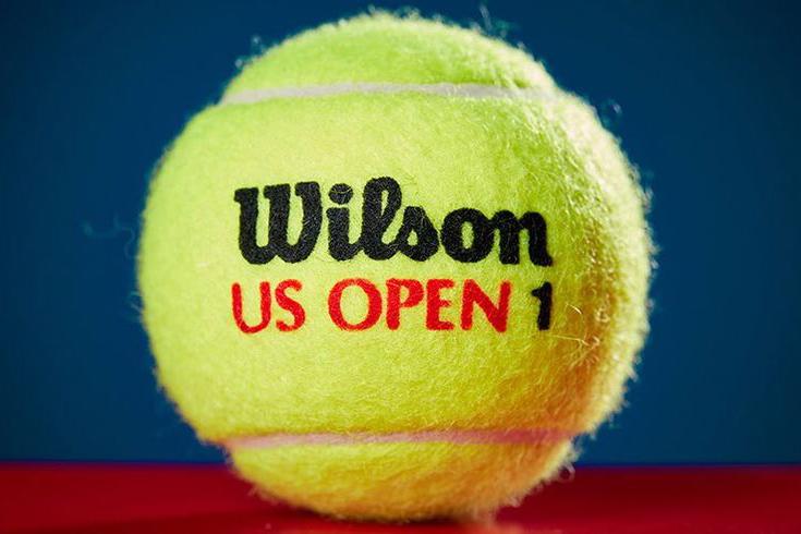 Così nasce una pallina da tennis: il processo produttivo in 10 fasi